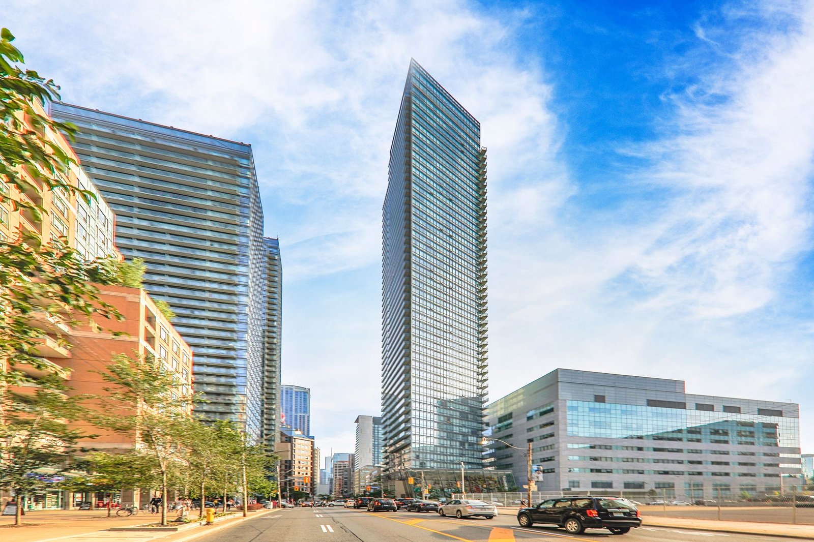 832 BAY ST #3902 FOR LEASE